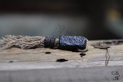 無(wú)界-木質(zhì)特色三通佛頭定制天然佛塔背云頂珠吊墜佛珠